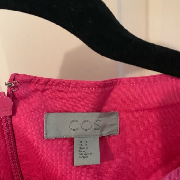 MIDI length dress by COS. Beautiful bright pink color. Size 8 - Picture 2 of 4